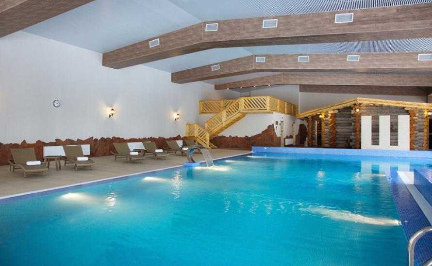 Крытый бассейн - Country Resort HOTEL & SPA